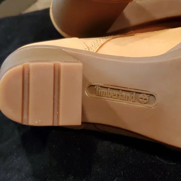 NWOT - Timberland Heeled Boots - Picture 9 of 11